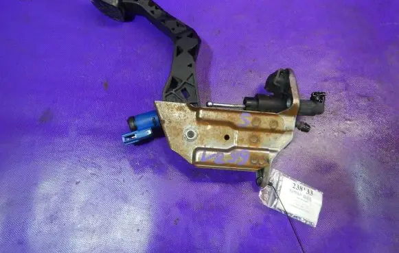 Clutch pedal