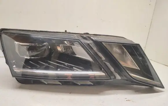 Skoda Octavia Mk3 (5E) Headlight/headlamp