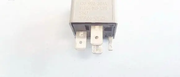 Volkswagen Golf III Other relay 1j0906381a v23134-b63-x396