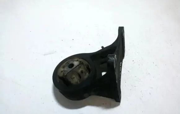 Jeep Grand Cherokee (WJ) Engine mount bracket