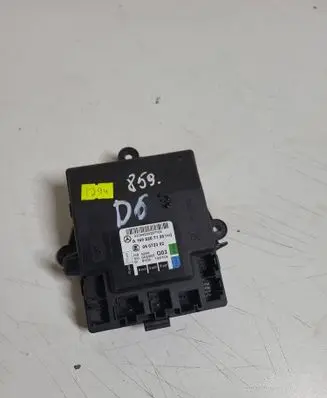 Mercedes-Benz E W212 Door control unit/module A1698207126 05072302