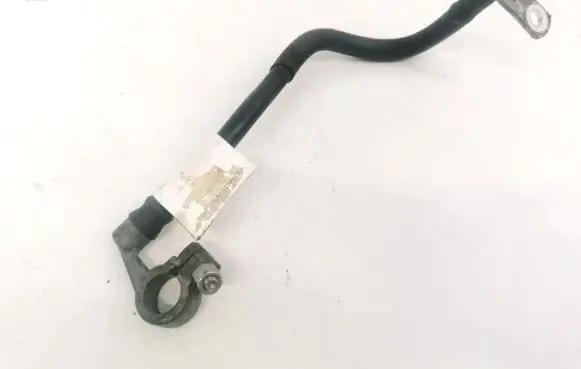 Volkswagen Tiguan Positive cable (battery)