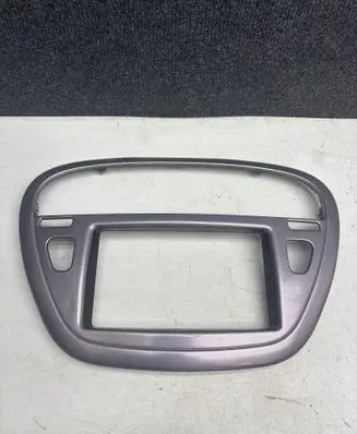 Peugeot 607 Radio/GPS head unit trim 