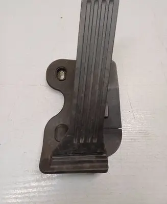 Mazda 3 III Accelerator throttle pedal 6PV31204110