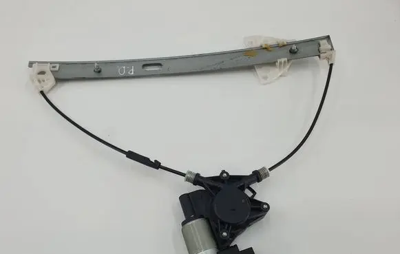Mazda 3 I Front door window regulator with motor G22C5858X CM011750