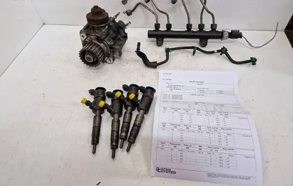 Citroen C4 II Fuel injectors set 04451103402