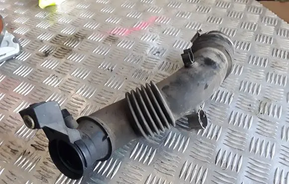 Renault Laguna II Intercooler hose/pipe 8200353795