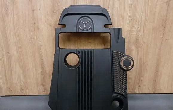 Mercedes-Benz E A207 Engine cover (trim) 2710101267 A2710101267