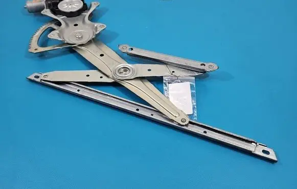 Lexus CT 200H Front door window regulator with motor 85720-60331 IMPRK1522925