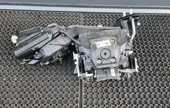 BMW 7 G70 Interior heater climate box assembly 