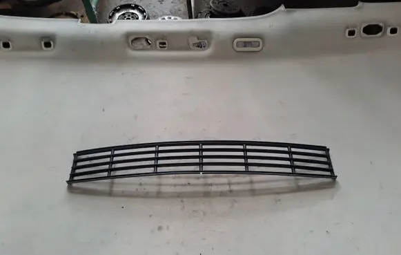 Volkswagen Sharan Front grill 7M0854687A01C 7399339