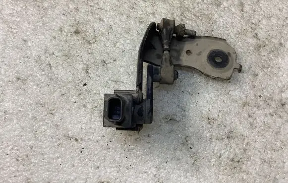 Renault Laguna III Headlight/headlamp level sensor 304067