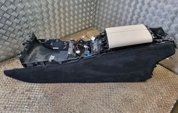 Mercedes-Benz GLS X167 Center console A1676806307