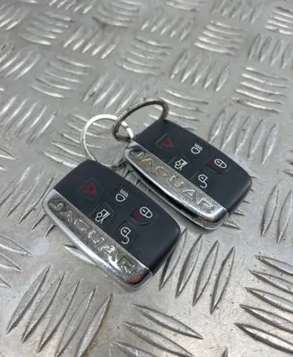 Jaguar XE Ignition key/card 