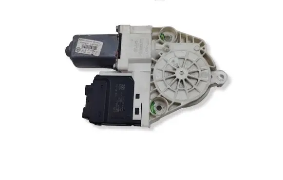 Volkswagen PASSAT CC Front door window regulator motor 965700100