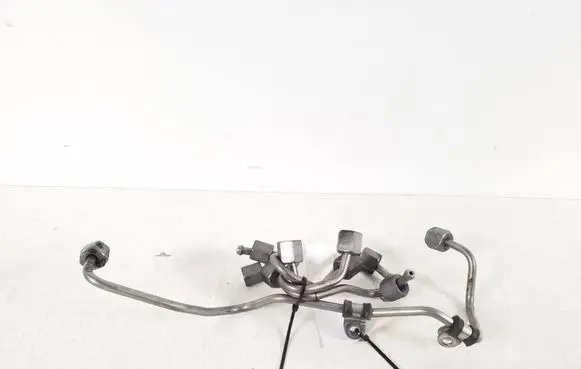 Mercedes-Benz A W176 Fuel injector supply line/pipe 