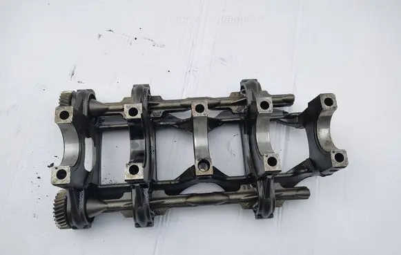 Mercedes-Benz Sprinter W906 Crankshaft Holder A6510130336