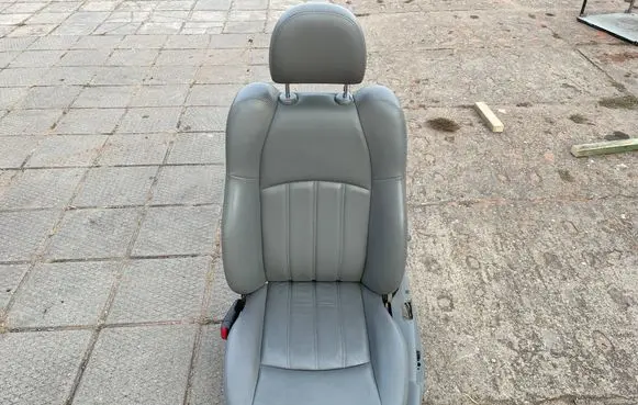 Chrysler 300 - 300C Front driver seat 