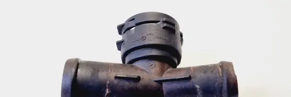 Volkswagen PASSAT B6 Engine coolant pipe/hose 1K0122291B