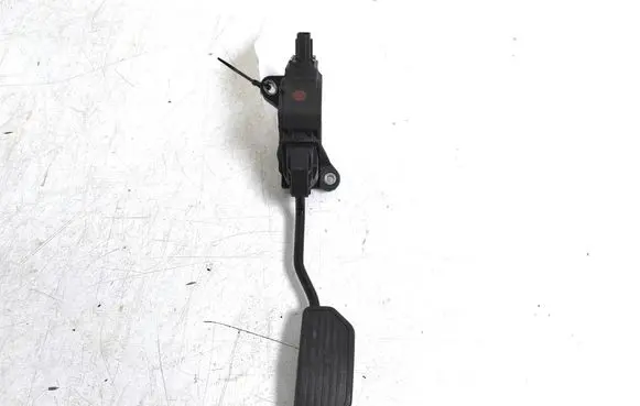 Toyota Avensis T270 Accelerator throttle pedal 78110-05020