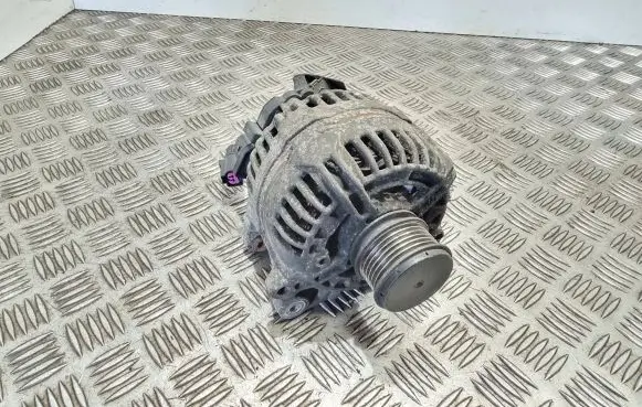 Volkswagen Golf V Generator/alternator 06F903023F 0124525091
