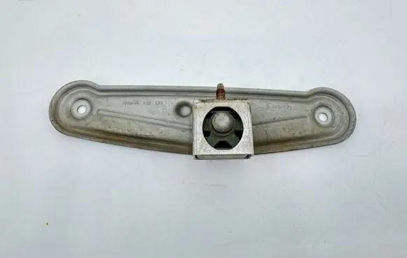 BMW 2 F22 F23 Muffler mount bracket/holder 8632528