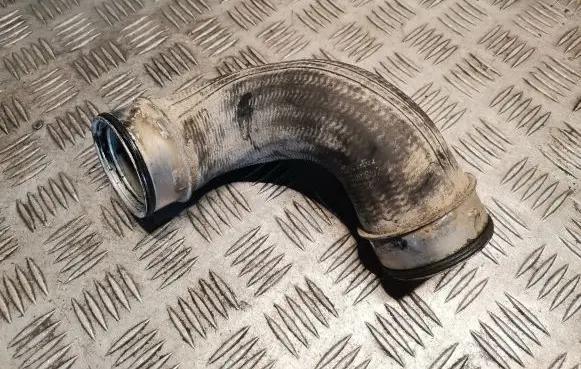 Mercedes-Benz C W203 Intercooler hose/pipe A2035282882