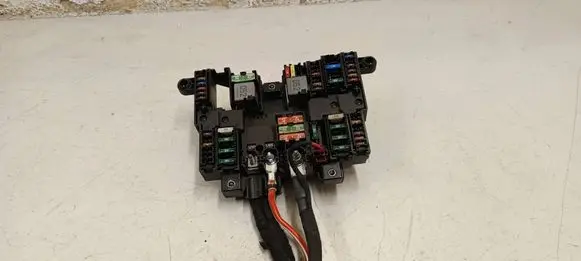 Mercedes-Benz A W177 Fuse module A1779061102