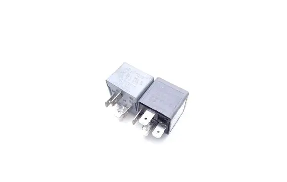 Porsche Cayenne (9PA) Other relay 1J0927841 V23134A52X400