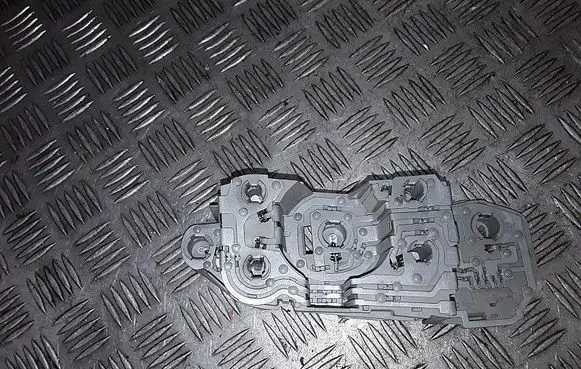 Toyota Corolla Verso E121 Tail light bulb cover holder 
