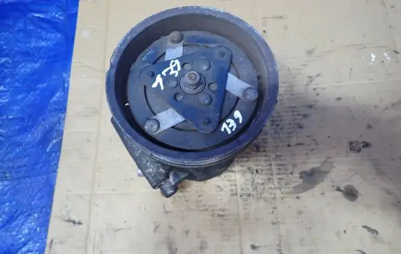 Renault Modus Air conditioning (A/C) compressor (pump) 8200578856