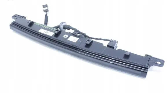Mini Cooper E Third/center stoplight 5A57562