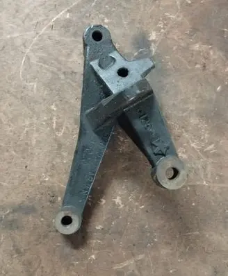 Dodge Durango I Gearbox mounting bracket 52020472AB