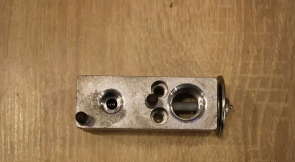 Air conditioning (A/C) expansion valve