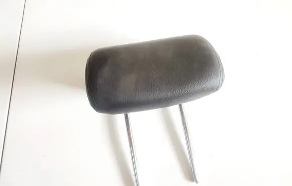 Chevrolet Captiva Front seat headrest 
