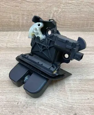 Audi A4 S4 B7 8E 8H Tailgate/trunk/boot lock/catch/latch 8P4827505C 8P4827520