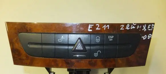 Mercedes-Benz E W211 CD/DVD changer 2116800552