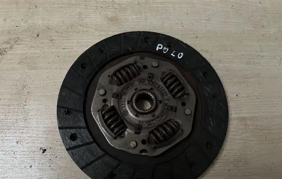Volkswagen Polo III 6N 6N2 6NF Clutch pressure plate 030141032F