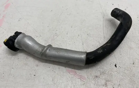 Mercedes-Benz A W176 Breather hose/pipe 