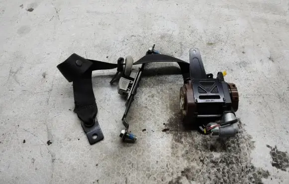 Chevrolet Captiva Front seatbelt 20TEH84957 8495