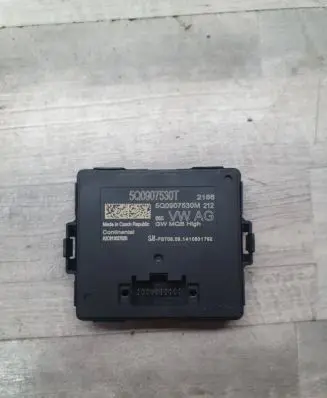 Volkswagen Golf VII Gateway control module 5Q0907530M 5Q0907530T A2C91302702B