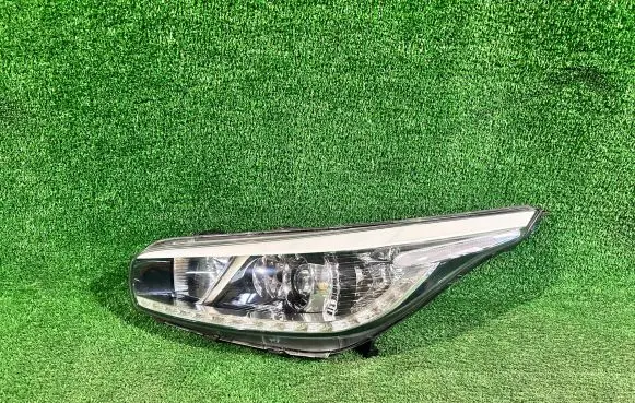 KIA Ceed Headlight/headlamp 92101A2220
