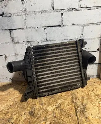 Mercedes-Benz Vito Viano W638 Intercooler radiator 6385012901 037273 150010041F