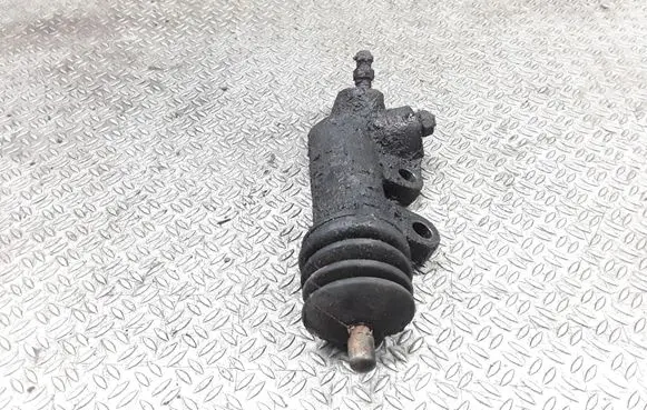 Toyota Avensis Verso Clutch slave cylinder 