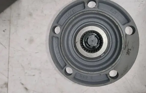 Daihatsu Rocky Hub lock awm403
