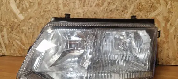 Volkswagen PASSAT B5 Headlight/headlamp 4411156
