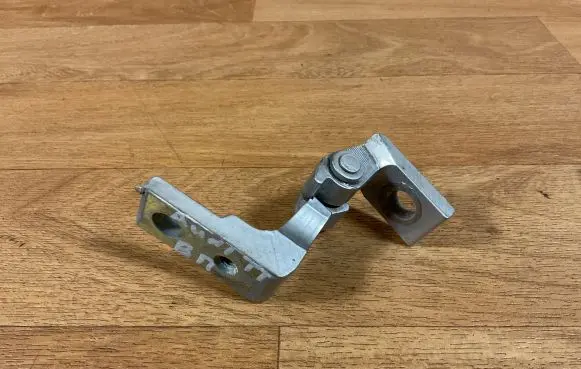 Audi TT Mk1 Front door upper hinge