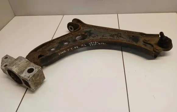 Skoda Octavia Mk2 (1Z) Front control arm