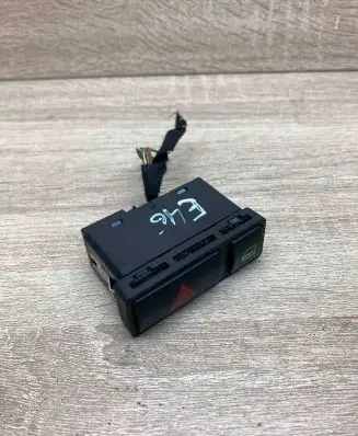 BMW 3 E46 Hazard light switch 8368920