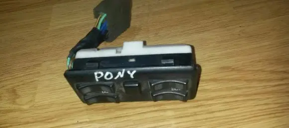 Hyundai Pony Electric window control switch s5h215s1d